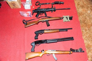Residents near Barrie, Ont., home set to return after police search ends | iNFOnews.ca CP19462527