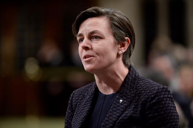 Kellie Leitch links apparent break-in attempt at her home to leadership campaign | iNFOnews.ca