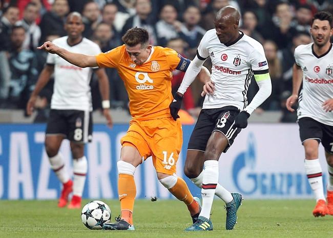 Atiba Hutchinson named Canada's top male soccer player for sixth time | iNFOnews.ca