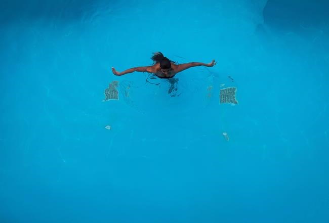 Parental action, water safety classes key at preventing drownings: expert | iNFOnews.ca