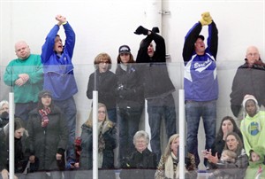 B.C. minor hockey league warns 'abrasive' parents, fans of spectator ban | iNFOnews.ca CP31554662