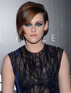 'Still Alice' captures off-screen bond with Julianne Moore, says Kristen Stewart | iNFOnews.ca