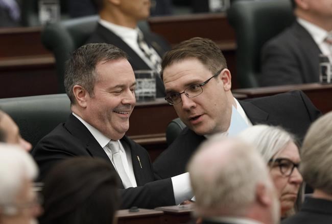 Teck Frontier mine not a 'political gift' from Ottawa: Alberta minister | iNFOnews.ca
