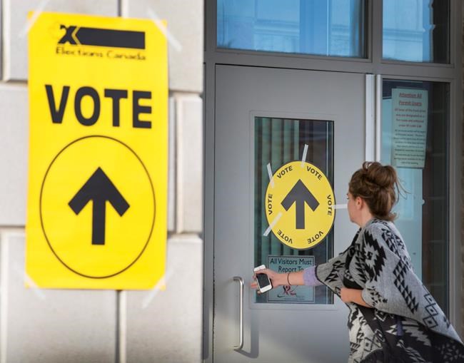 Elections Canada wants no part in organizing leaders debates during campaigns | iNFOnews.ca