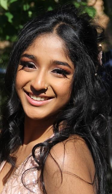 Canadian teen nabs lead role in upcoming Mindy Kaling comedy for Netflix | iNFOnews.ca