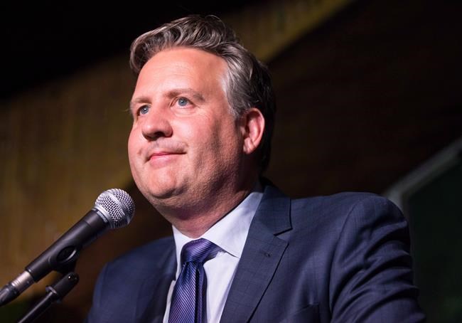 Vancouver won't 'bust heads' over illicit pot shops, small grows: mayor-elect | iNFOnews.ca Vancouver won't 'bust heads' over illicit pot shops, small grows: mayor-elect | iNFOnews.ca