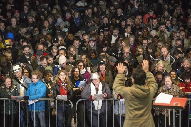 Choir! Choir! Choir! to stage drop-in concert at U.S.-Mexico border | iNFOnews.ca