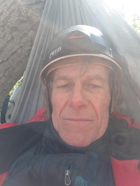 71-year-old grandfather climbs tree to protest Trans Mountain pipeline expansion | iNFOnews.ca