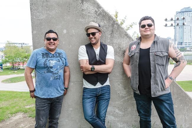 Attawapiskat band Midnight Shine covers Neil Young's 'Heart of Gold,' partly in Cree | iNFOnews.ca Attawapiskat band Midnight Shine covers Neil Young's 'Heart of Gold,' partly in Cree | iNFOnews.ca