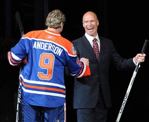 Messier, Rogers announce fewer blackout restrictions on NHL GameCentre Live | iNFOnews.ca CP29741794