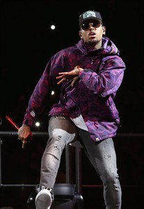 Canadian border bars singer Chris Brown, will miss shows in Toronto, Montreal | iNFOnews.ca Canadian border bars singer Chris Brown, will miss shows in Toronto, Montreal | iNFOnews.ca