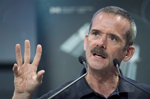 Chris Hadfield to attend international space conference in China | iNFOnews.ca CP29839322