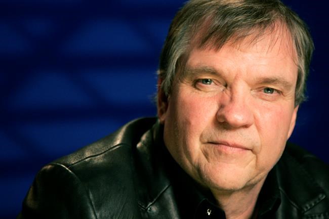 Singer Meat Loaf collapses on stage during concert in Edmonton | iNFOnews.ca