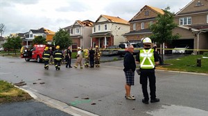 Severe weather hits central Ontario, officials respond to reports of injuries | iNFOnews.ca CP28797797