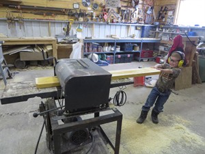 Five-year-old business boy sells homemade blocks to Yukon toy store | iNFOnews.ca CP31053624