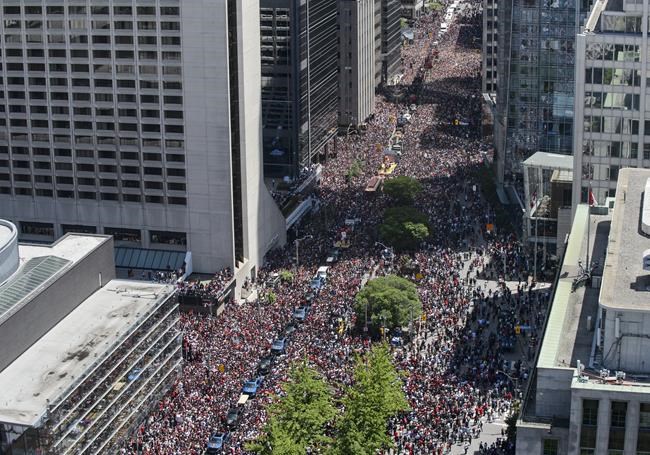 Toronto defends how sick baby was helped at Raptors parade, infant later died | iNFOnews.ca