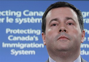 Teen gets removed while asking immigration minister a question during Tory BBQ | iNFOnews.ca CP19426124