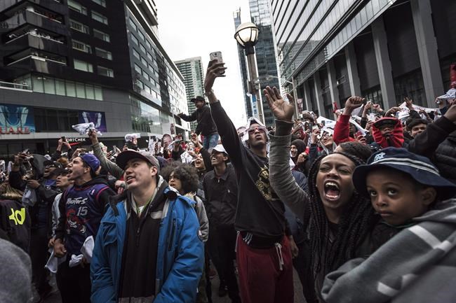 Businesses hoping to cash in on rare opportunity with Leafs, Raptors playoff-bound | iNFOnews.ca