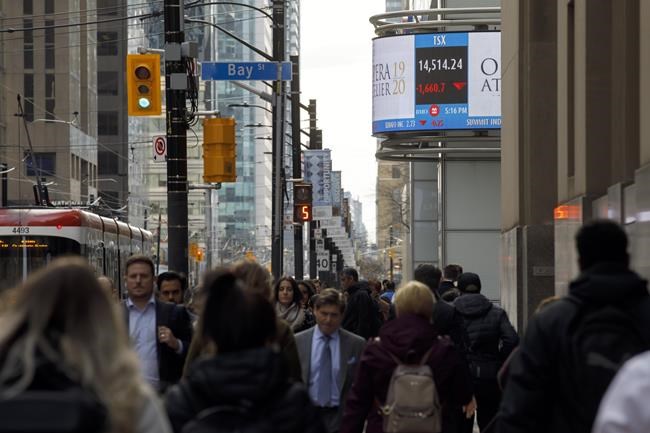 Stock market crash may force some investors to postpone retirements, say experts | iNFOnews.ca
