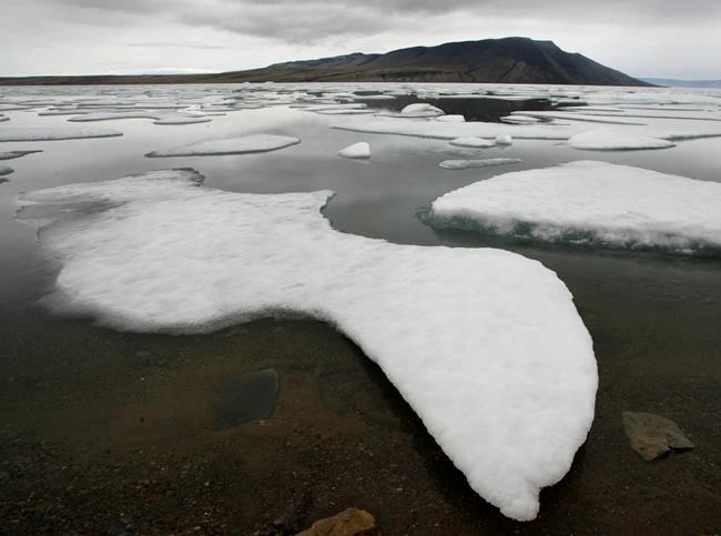 'Not what it used to be:' Warm Arctic autumn creates ice hazards for Inuit | iNFOnews.ca