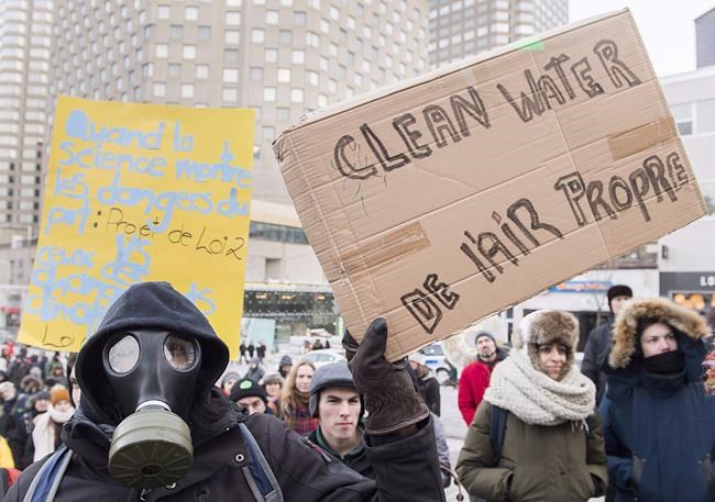 Exam question on climate change draws anger, memes from Quebec students | iNFOnews.ca