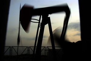 Oil rises as traders look toward OPEC meeting and possible Iran-Saudi showdown | iNFOnews.ca CP18777182