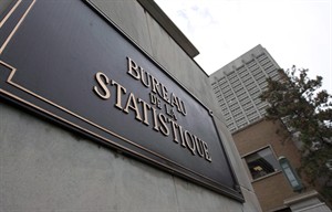 Online sales totalled more than $136B in 2013: StatsCan | iNFOnews.ca CP28713007