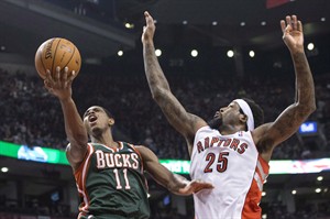 Person with knowledge of deal tells AP Raps send Salmons to Hawks for Williams, Nogueira | iNFOnews.ca CP28959011