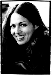 Sarah Goldberg, who acted in '7th Heaven' and 'Jurassic Park III,' dies in sleep at age 40 | iNFOnews.ca