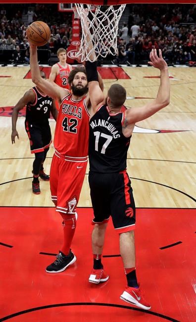 DeRozan scores 35 points, Raptors beat Bulls 124-115 | iNFOnews.ca