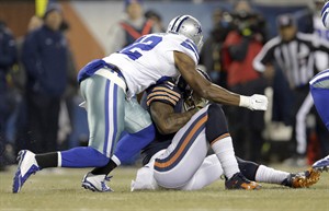 Bears' Marshall leaves stadium in ambulance after rib injury against Cowboys | iNFOnews.ca CP30985548