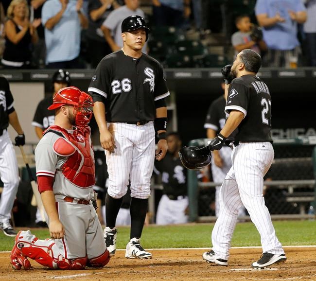 Blue Jays re-acquire catcher Dioner Navarro from White Sox for Turner | iNFOnews.ca