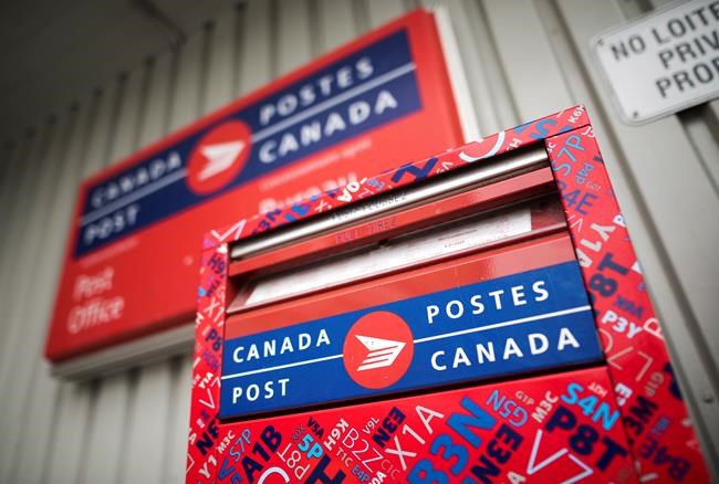 Canada Post lockout deadline extended until Monday | iNFOnews.ca Canada Post lockout deadline extended until Monday | iNFOnews.ca