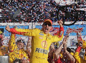 Joey Logano gets first career Daytona 500 win under caution, takes NASCAR season opener | iNFOnews.ca CP32008106