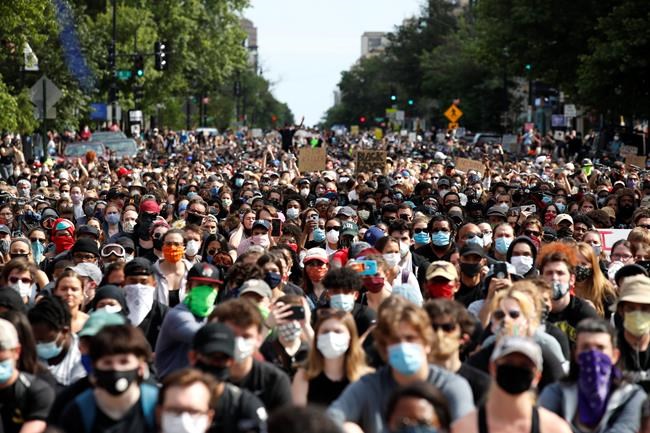 DC officials push back on aggressive response to protests | iNFOnews.ca