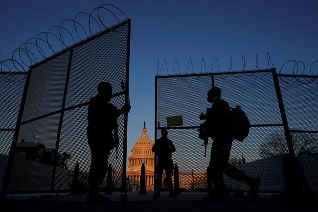 Stay or go? Fence, Guard pose Capitol security questions | iNFOnews.ca Stay or go? Fence, Guard pose Capitol security questions | iNFOnews.ca