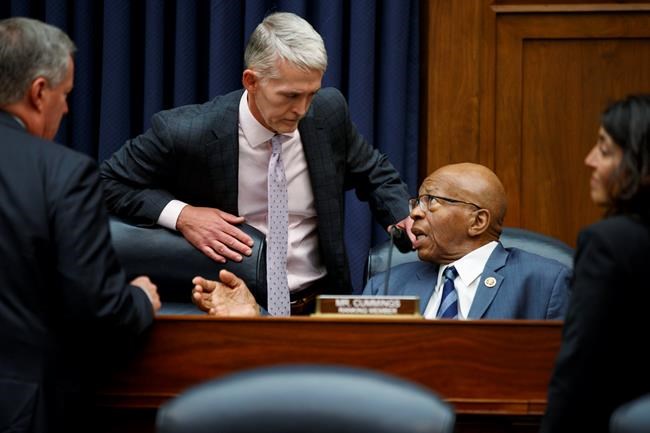 Partisan divide on full display in hearing on Russia probe | iNFOnews.ca Partisan divide on full display in hearing on Russia probe | iNFOnews.ca
