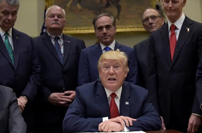 Trump extends private-sector health care program for vets | iNFOnews.ca