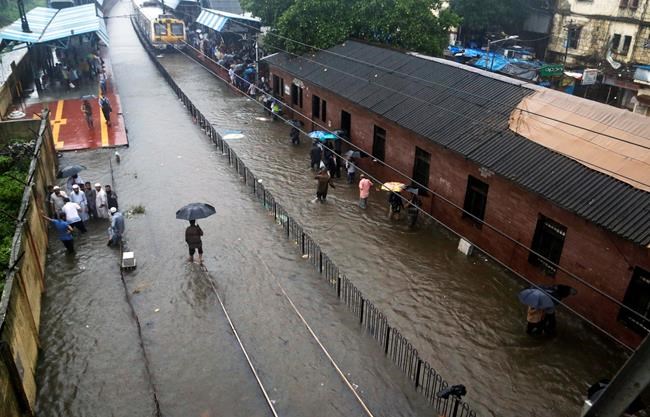 A singular storm in Houston; a recurring nightmare in Mumbai | iNFOnews.ca A singular storm in Houston; a recurring nightmare in Mumbai | iNFOnews.ca