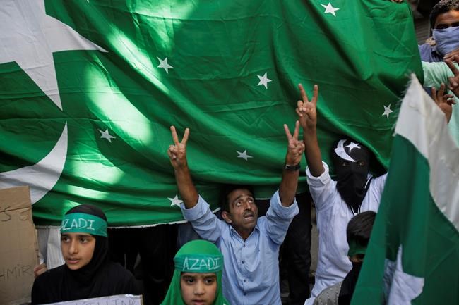 Indian forces block roads in Kashmir to stop protest march | iNFOnews.ca