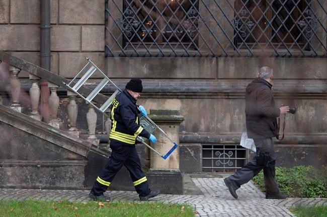 Dresden officials: Jewel thieves stole less than feared | iNFOnews.ca