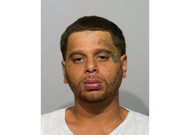 Milwaukee dad charged in shooting that hurt daughter, self | iNFOnews.ca CP620263472