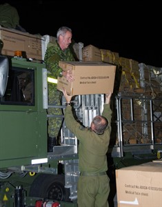 Canada sends Hercules aircraft to deliver protective equipment to Ebola zone | iNFOnews.ca Canada sends Hercules aircraft to deliver protective equipment to Ebola zone | iNFOnews.ca