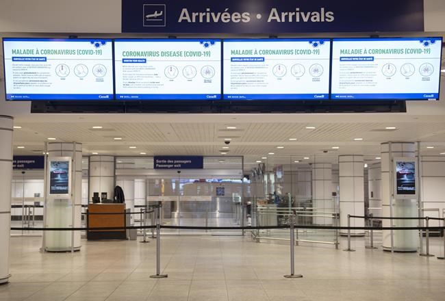 Regulator backs away from statement on flight refunds, saying it's not 'binding' | iNFOnews.ca CP1957577307