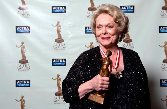 Actress-activist Shirley Douglas, daughter of medicare's Tommy Douglas, dies | iNFOnews.ca