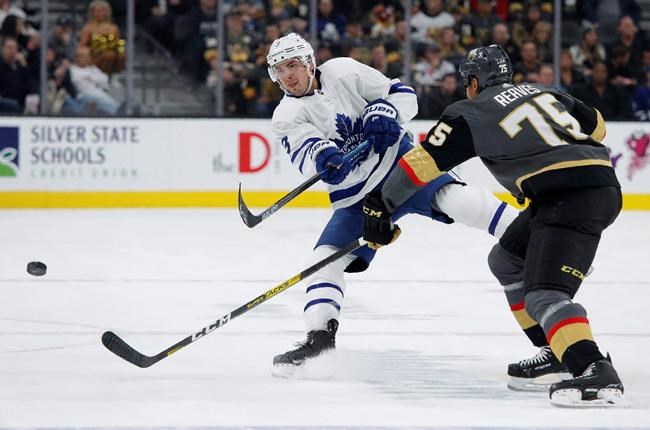 Leafs' Holl: American players waiting for 'concrete plan' before crossing border | iNFOnews.ca