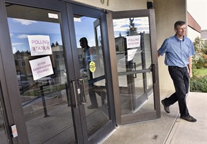 Residents of small Alberta town reject alcohol sales in plebiscite | iNFOnews.ca CP30176110