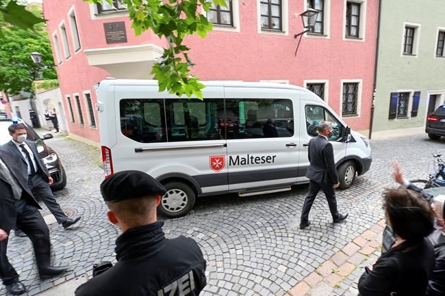 Retired pope visits former home, parents' grave in Germany | iNFOnews.ca Retired pope visits former home, parents' grave in Germany | iNFOnews.ca