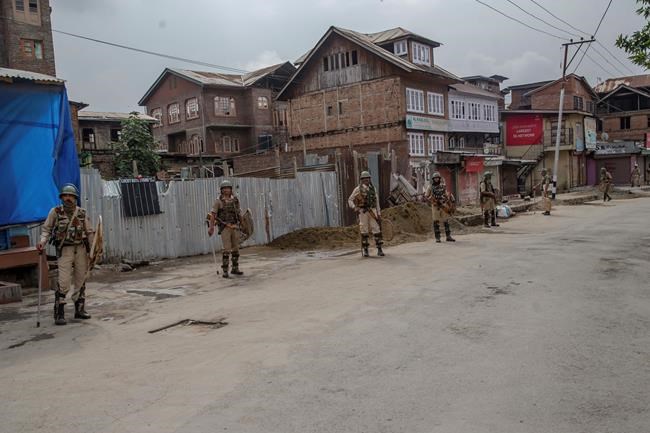 Curfew, clashes after Indian troops kill 3 Kashmiri rebels | iNFOnews.ca