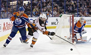 Getzlaf scores winner as Ducks sweep Alberta with win over Oilers | iNFOnews.ca CP31999491